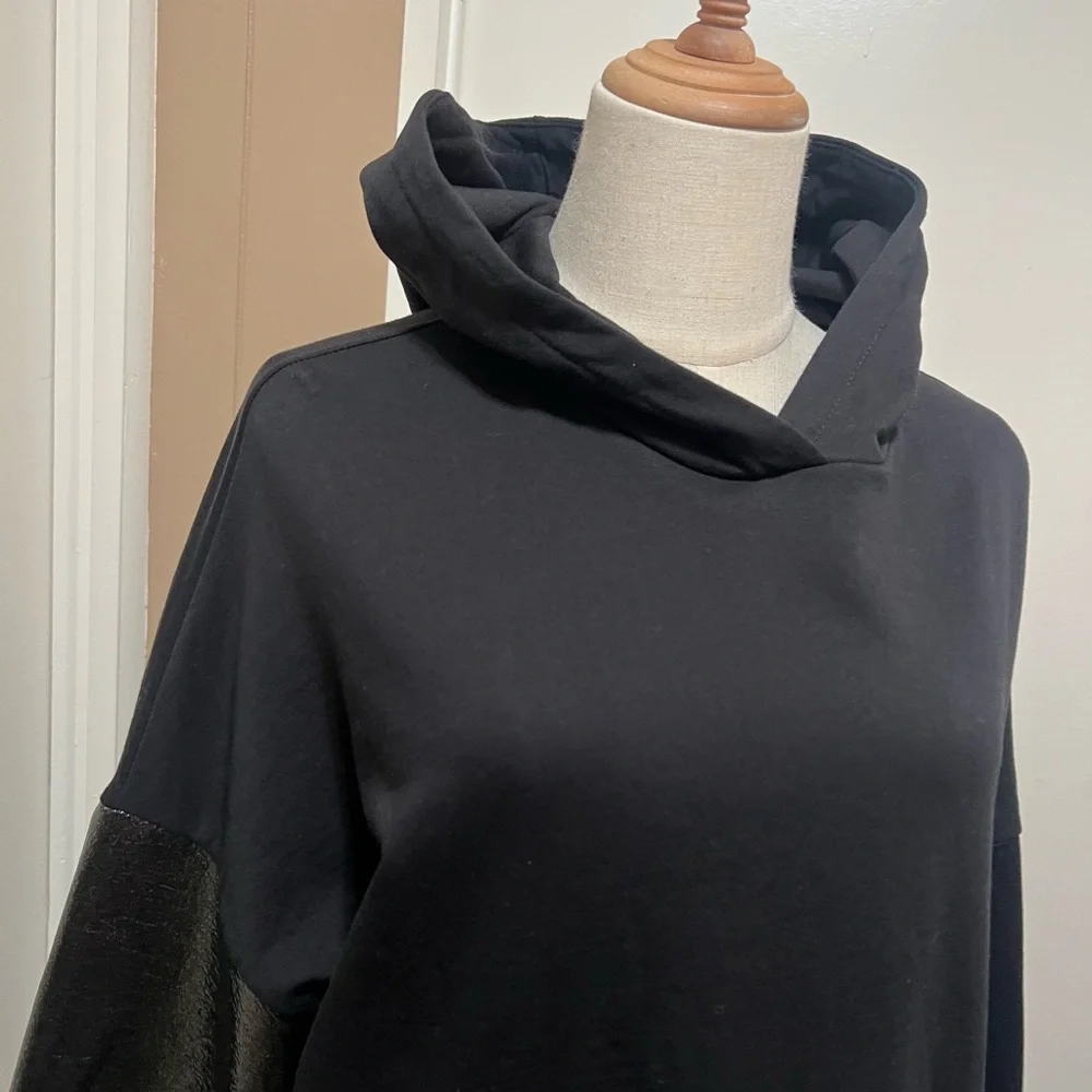 ASOS Women Size 6 Black Long Sleeve Hooded Dress/ Hoodie Metallic New - Picture 2 of 9